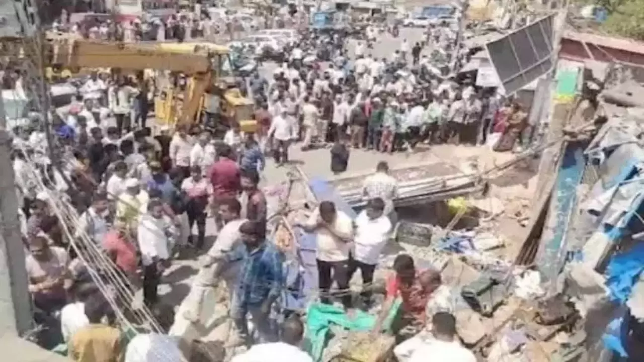 Two killed in Belur as old building collapses