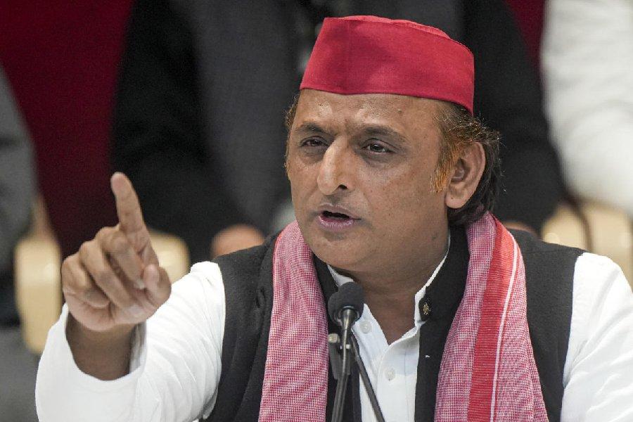 Akhilesh Yadav slams UP government's economic claims, calls BJP's statements "a trillion lies"