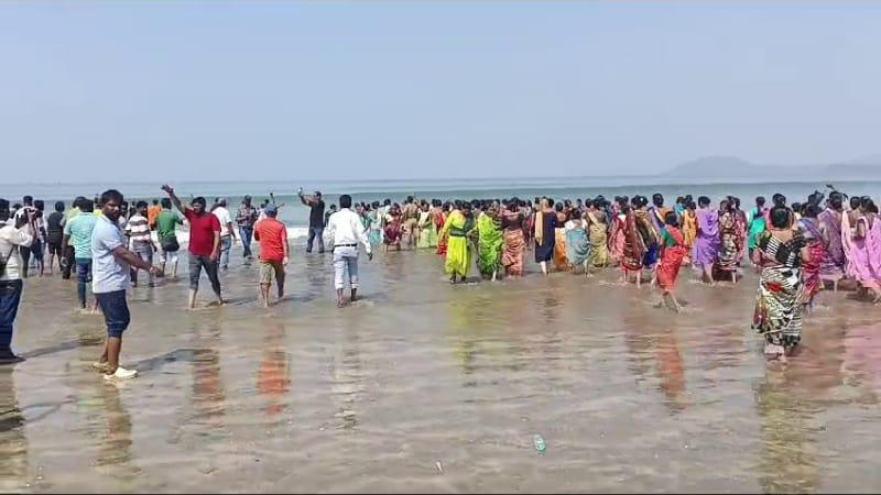 Fishermen protest against port survey in Ankola and Honnavar despite prohibition orders*