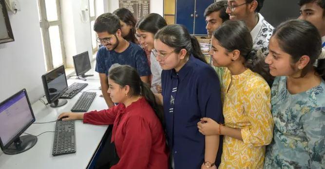 CBSE declares class 10 results; pass percentage stands at 93.7%