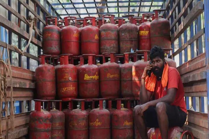 Govt boosts LPG supply, appeals for calm over Hormuz tensions