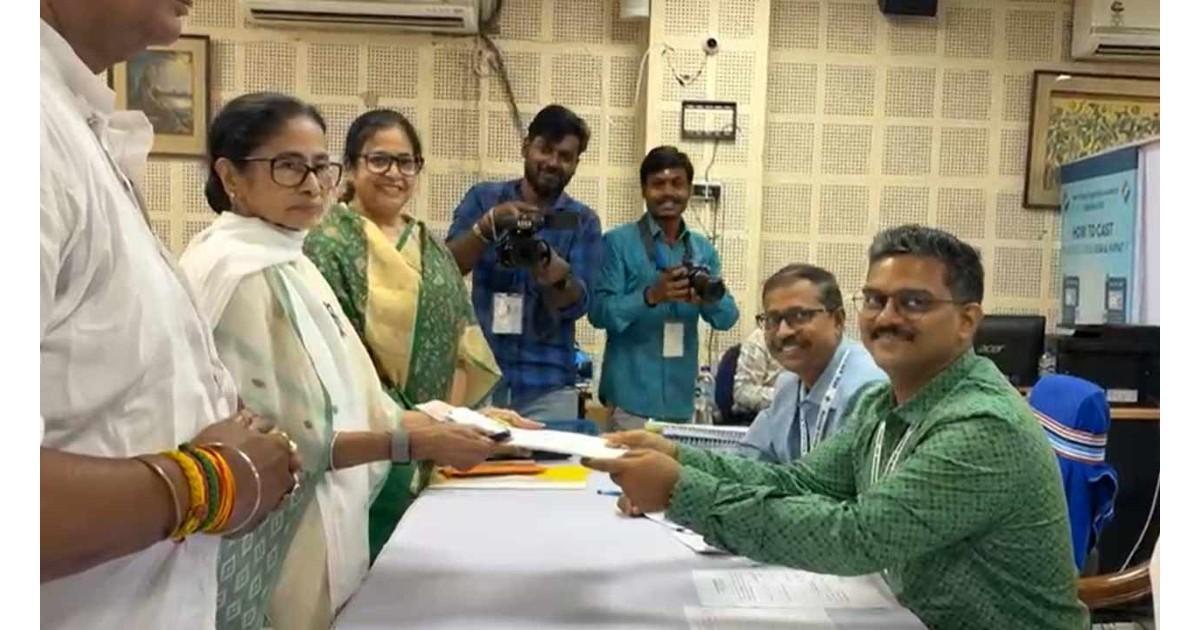 Mamata Banerjee files nomination, says Bhabanipur shaped her life and political path