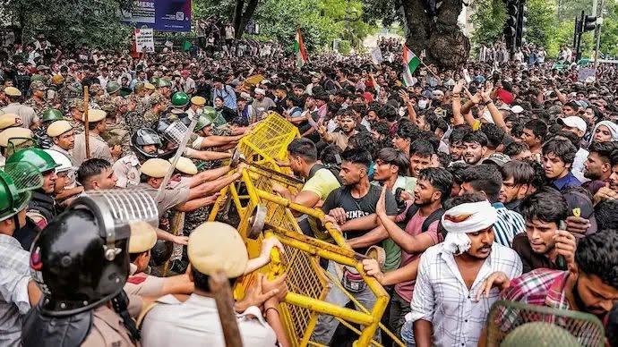 SC agrees to examine plea for alternative protest venue beyond Jantar Mantar