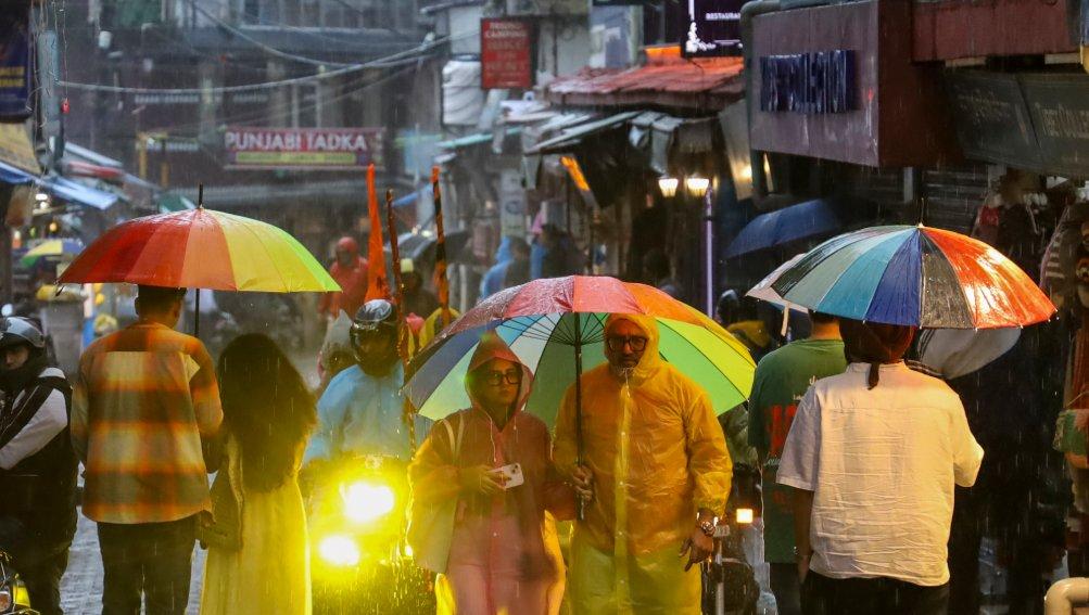 Himachal Pradesh: 67 roads shut as IMD issues yellow alert for heavy rain