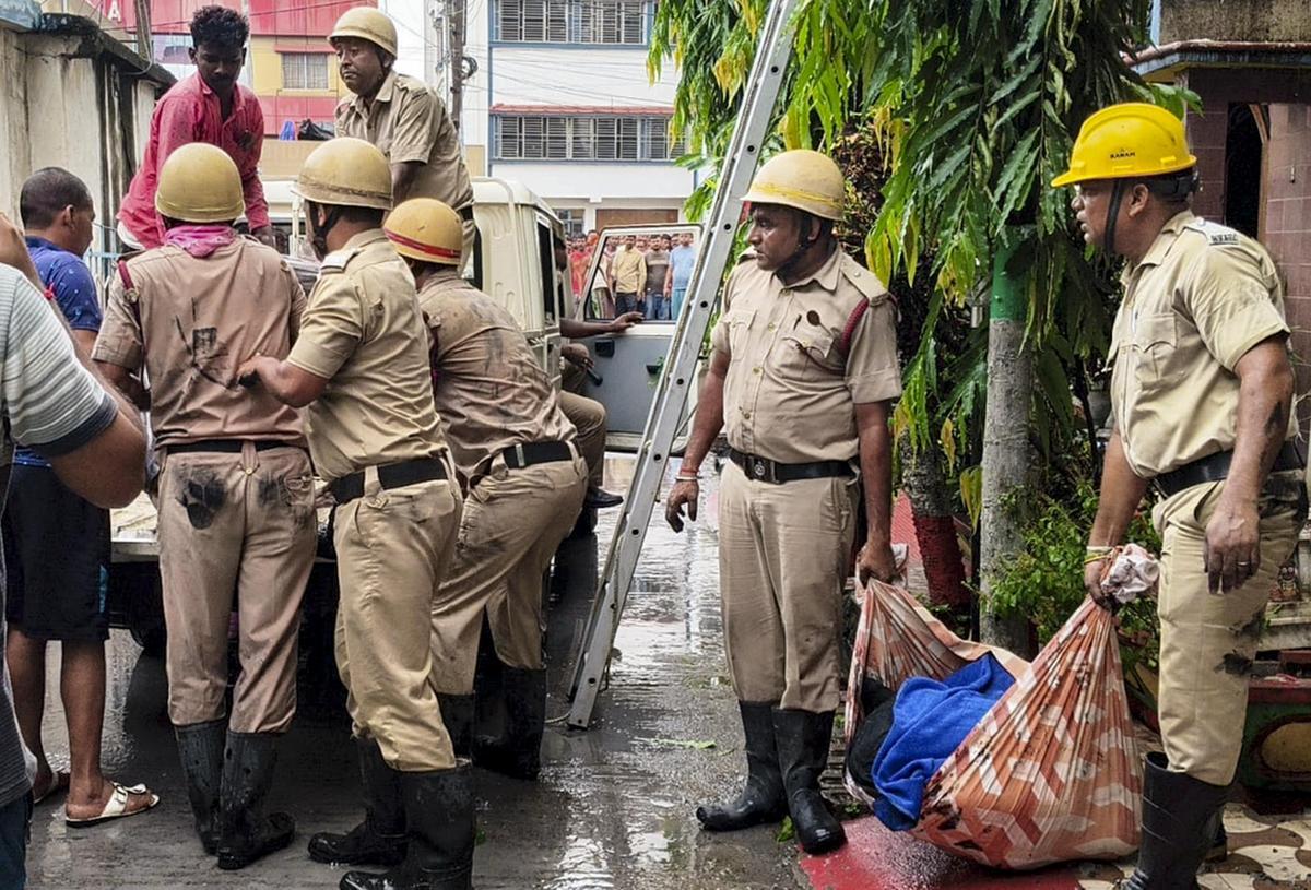 Seven killed, several injured in fire at West Bengal’s Tarapith hotel