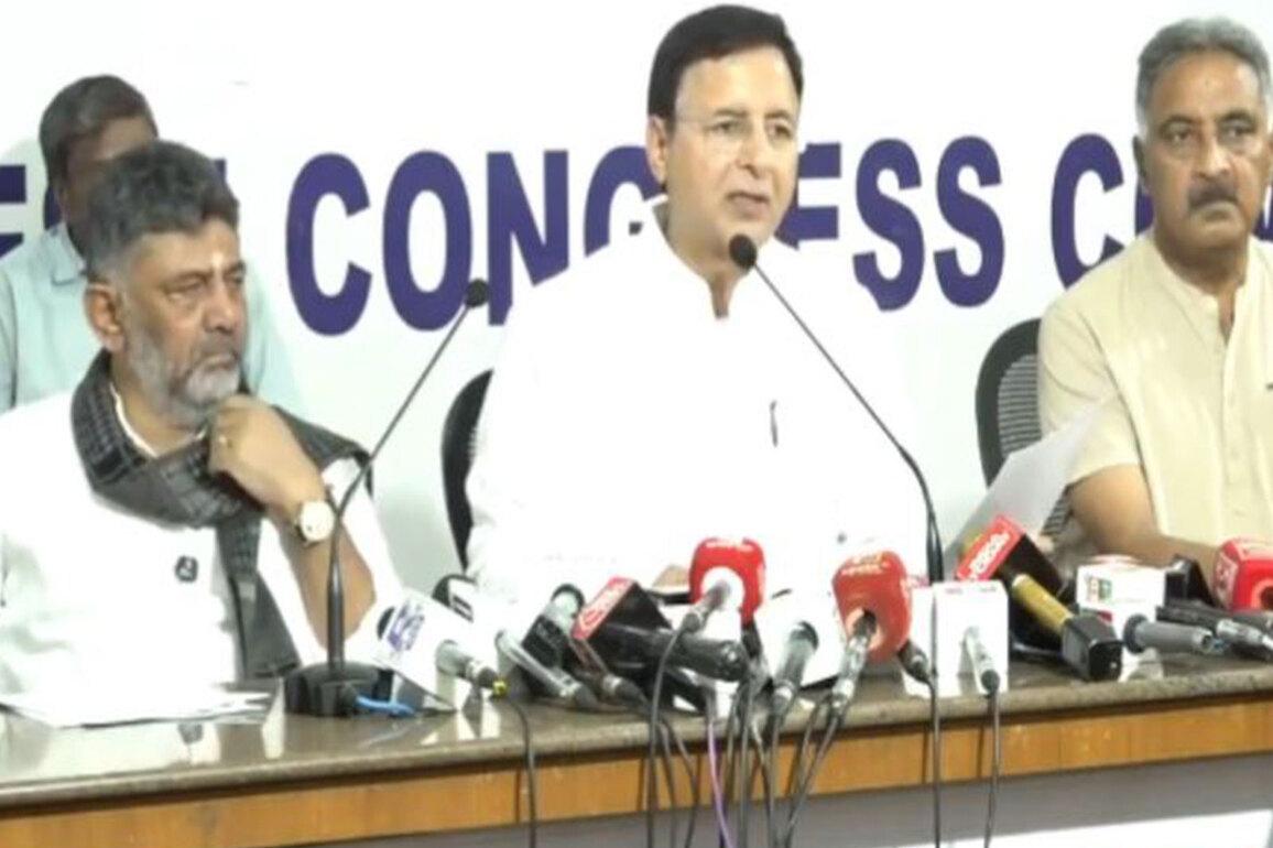 Surjewala hits out at inflation; Karnataka Dy CM says rising costs push people back to firewood