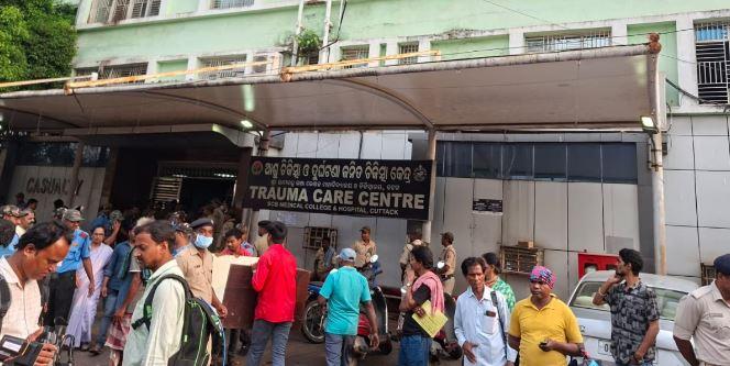 ICU fire at Cuttack Hospital claims 10 lives, 11 staff injured