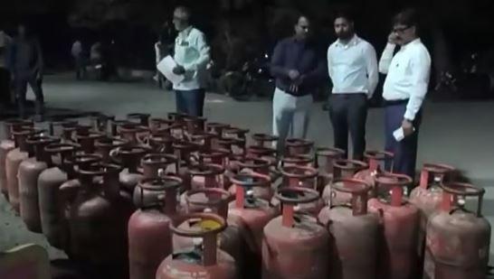46 domestic LPG cylinders seized for illegal commercial use in Yadgir