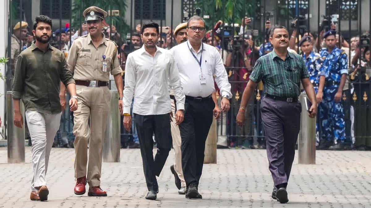 Signature forgery probe: Abhishek Banerjee and Kunal Ghosh appear before CID for questioning