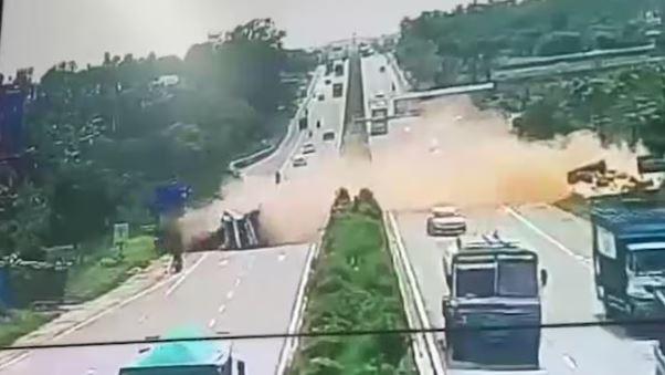 Three hurt in multi-vehicle collision on NH-648 near Bengaluru