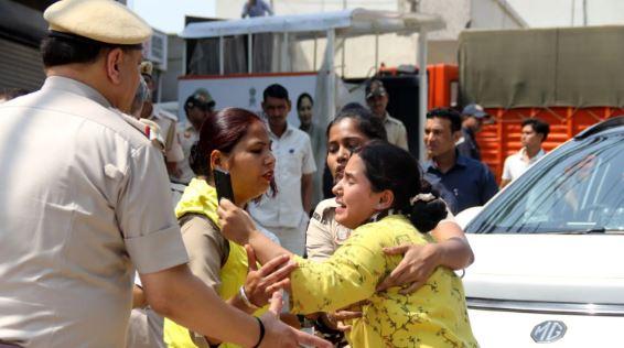Saket building collapse: Father’s agonizing 19-hour wait dnds in tragedy