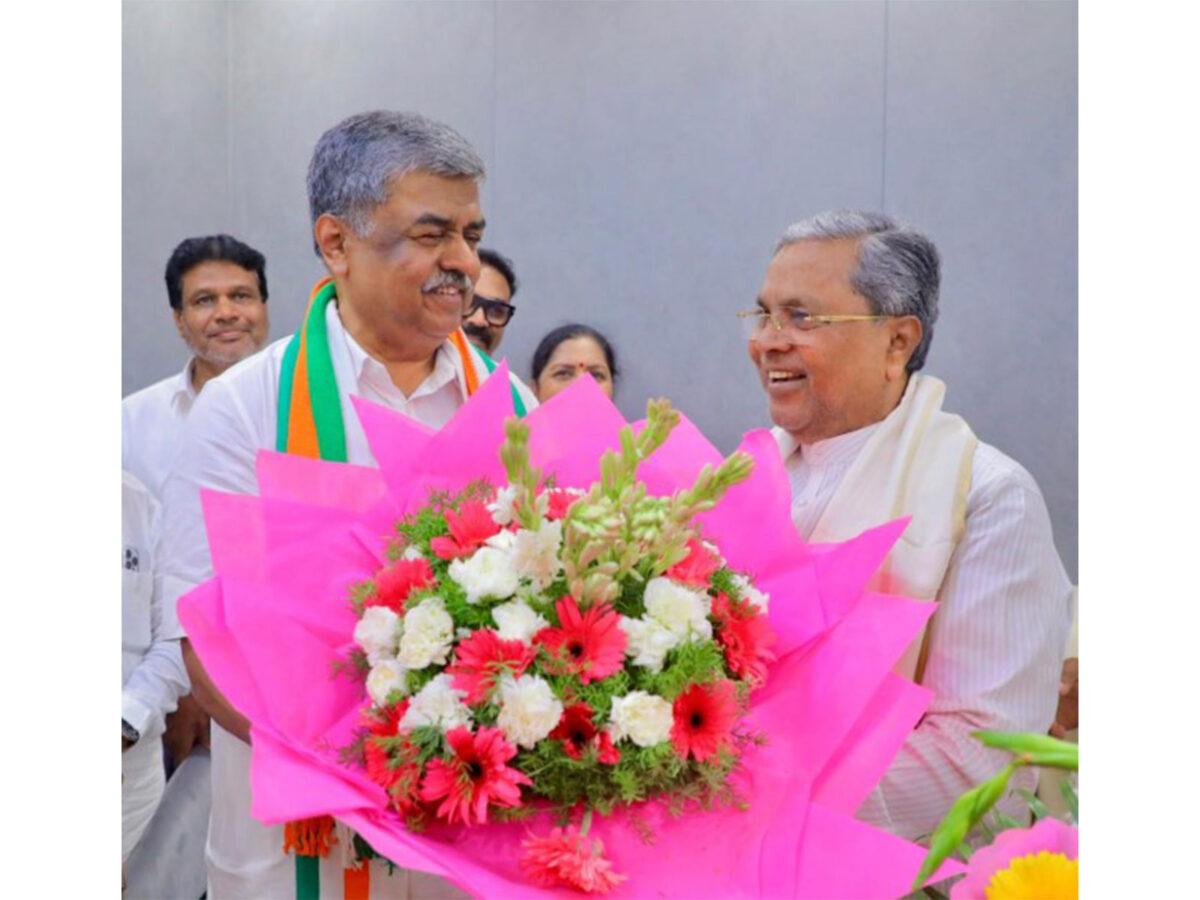Shivakumar, Siddaramaiah Welcome Hariprasad as New Karnataka Congress Chief