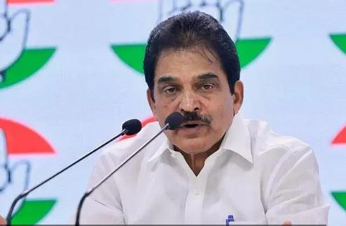 Venugopal demands resignation of Kerala VCs for attending RSS chief’s event
