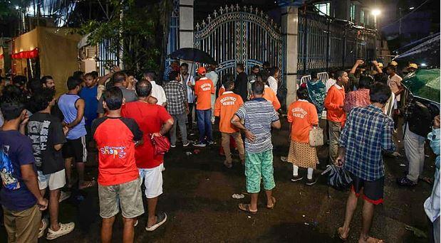 Kolkata’s three durga puja committees face notices over fire safety violations