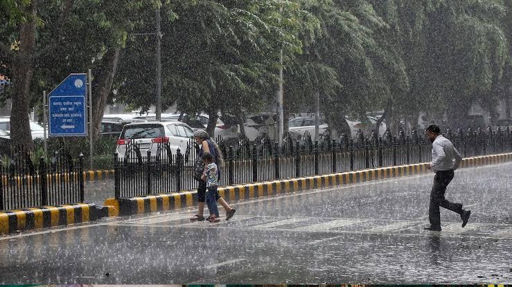 Delhi sees wettest October day in four years as minimum temperature falls to 18.7°C