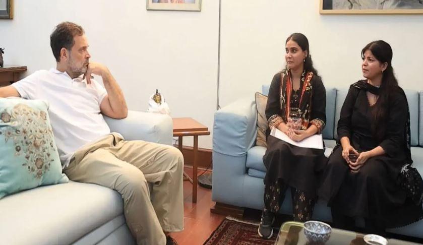 Rahul Gandhi questions Amit Shah over police action against women protestors