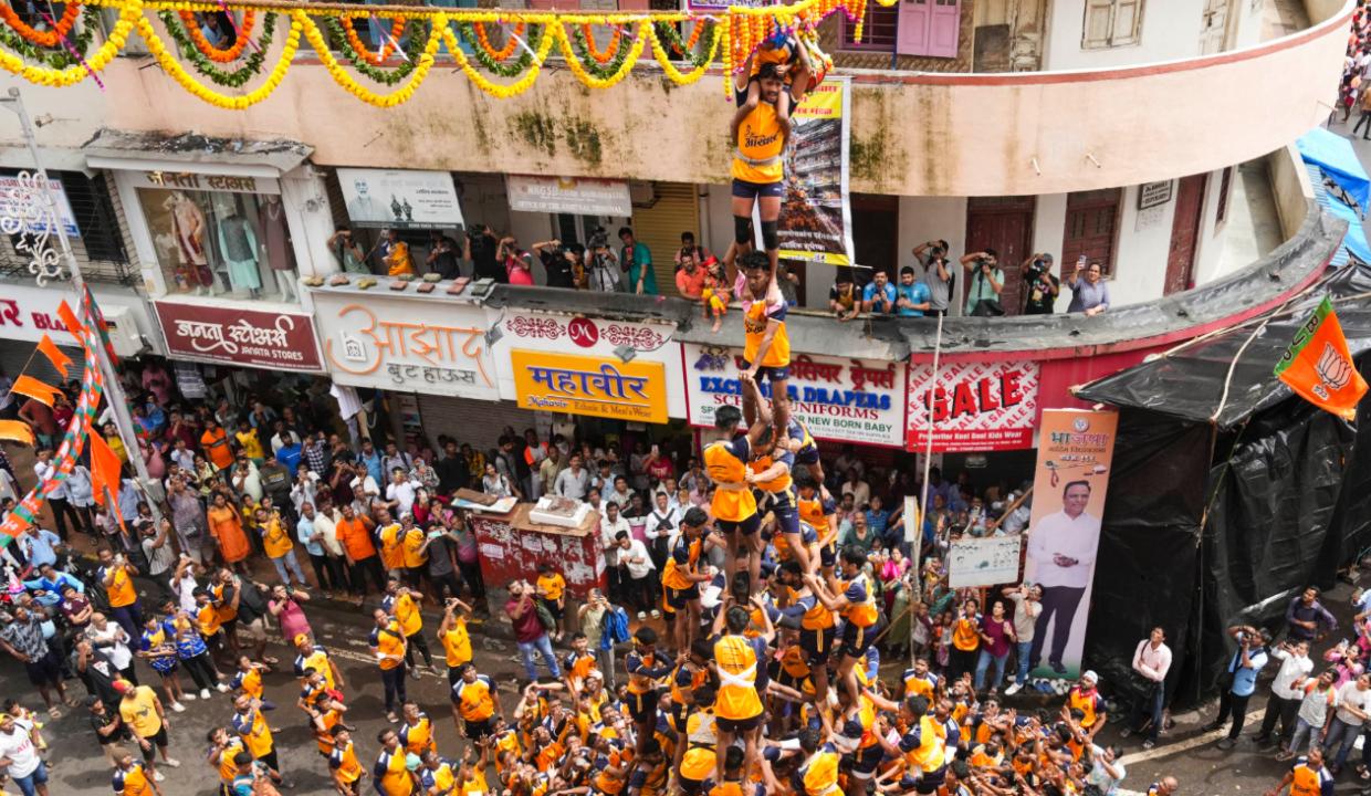 Dahi Handi celebrations in Maharashtra claim two lives; 212 Govindas injured in Mumbai, Thane