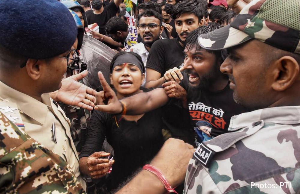 Bihar Job aspirants march in Patna, demand cancellation of recruitment exams