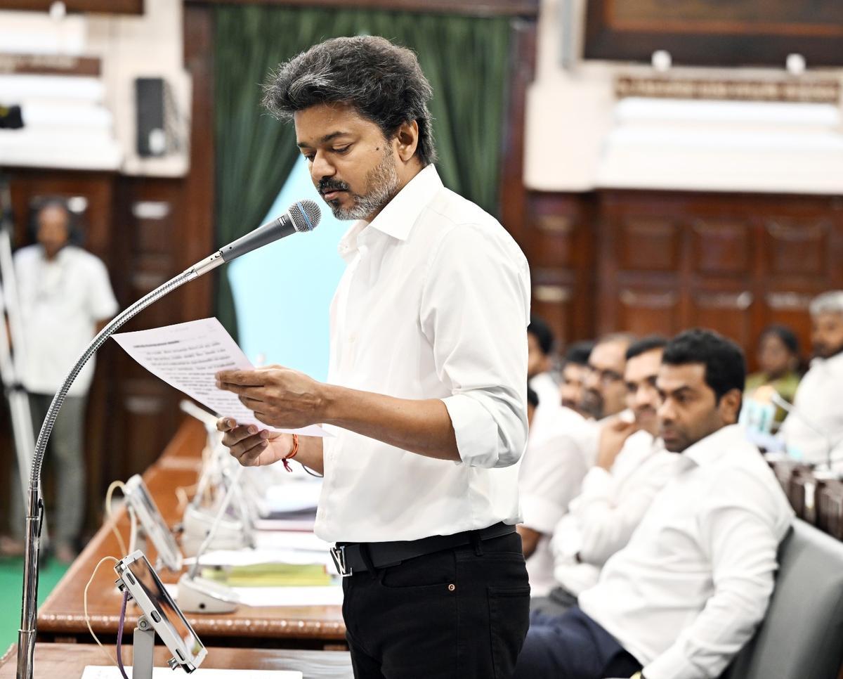 CM Vijay stresses importance of organ donation, honours deceased donors