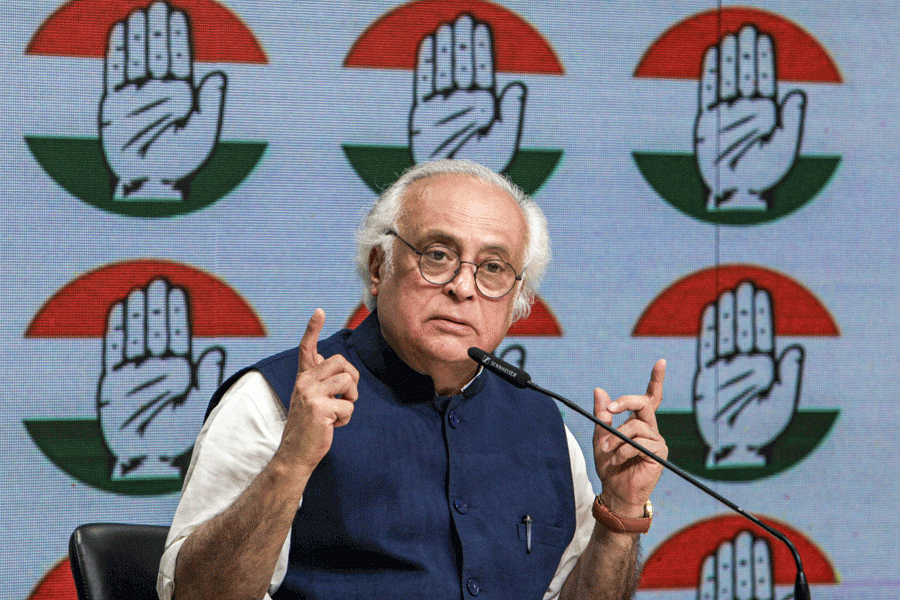 Congress alleges CEC violated law over Form 6 changes, seeks SC action against him