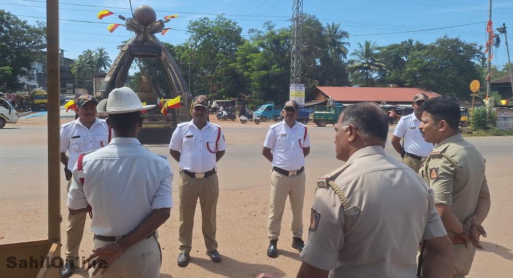 traffic-police-bhatkal-2