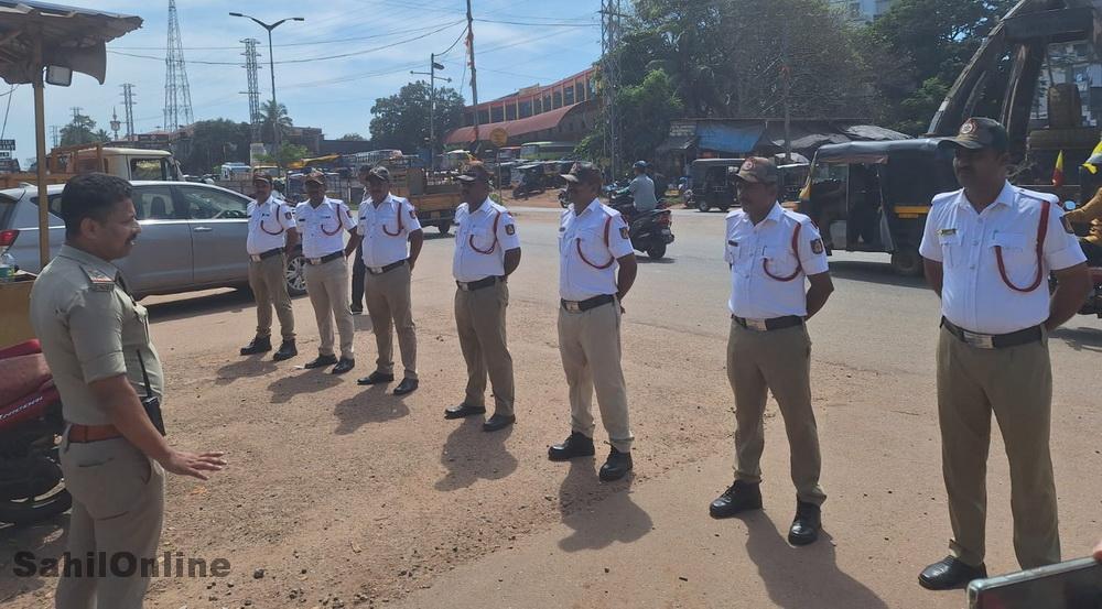 traffic-police-bhatkal-3