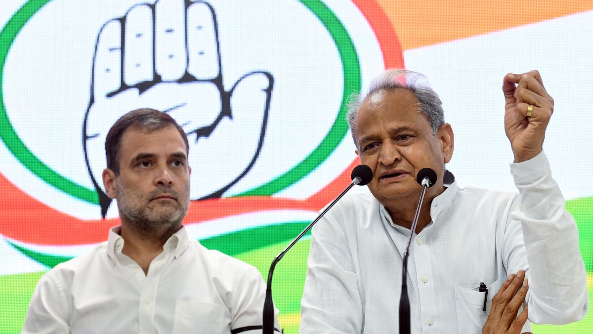 Ashok Gehlot says only Rahul can take on Modi, calls him party's PM face