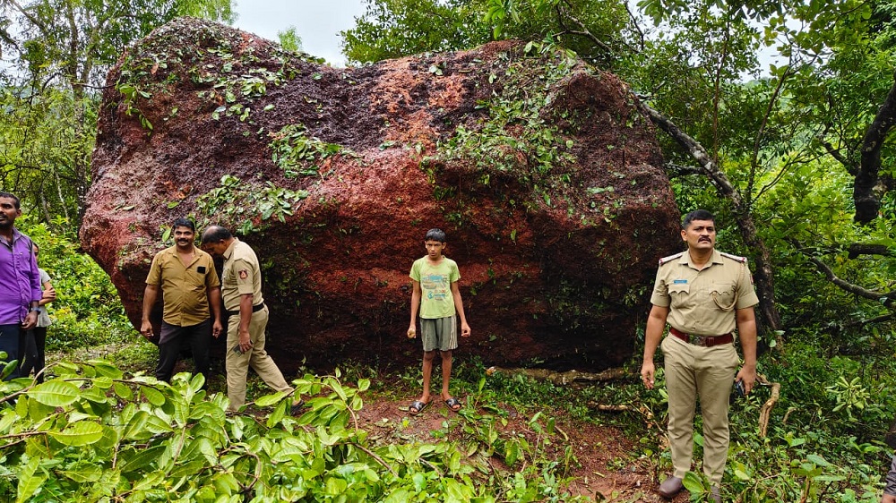 Harrowing Rockslide Incident in Bhatkal Raises Concerns about Hillside Safety
