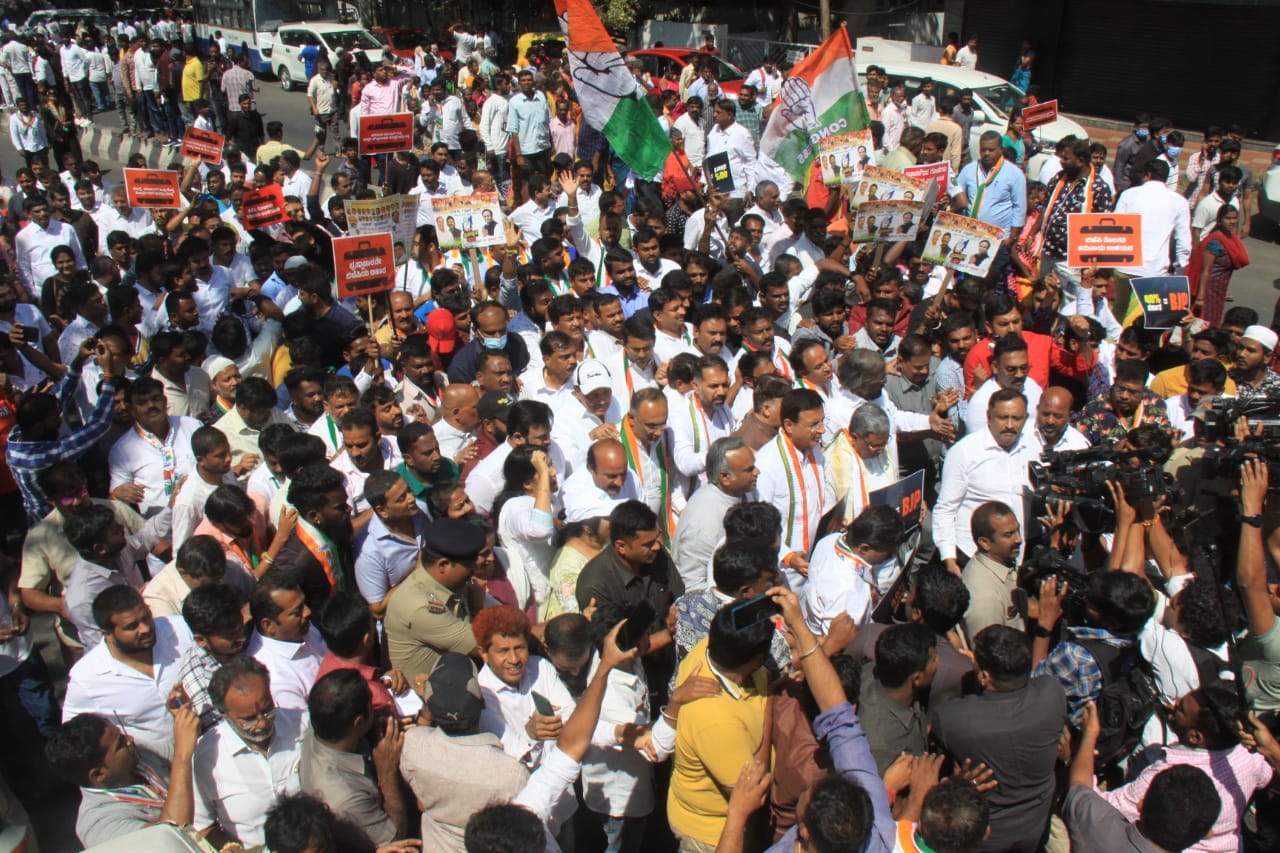 Karnataka: Cong leaders, including former CM Siddaramaiah, detained during protest demanding arrest of BJP MLA