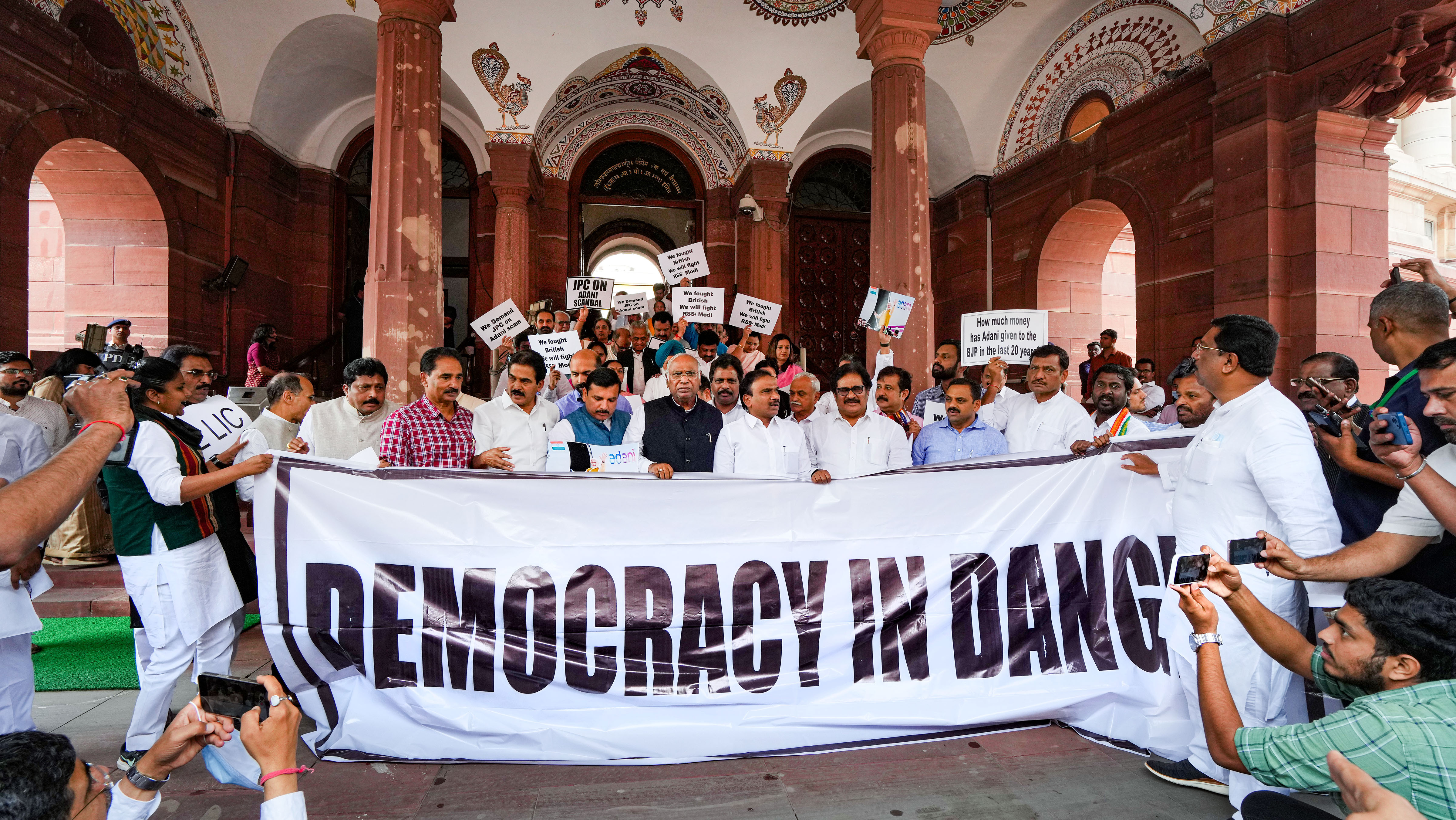 Opposition holds protest march alleging 'democracy in danger', seeks JPC probe into Adani issue