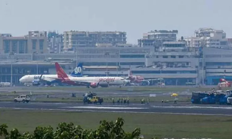 Two planes land, take off within close interval on same runway at Mumbai airport