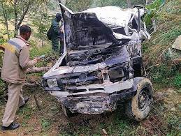 4 killed, 7 Injured As Vehicle Falls Into Gorge In Himachal's Mandi: Cops