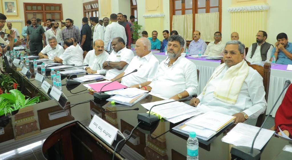 At all-party meet, Karnataka CM proposes evolving distress formula for sharing Cauvery river water