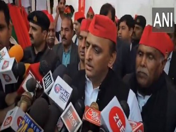 "BJP will take away voting rights from the people if it comes to power in 2024": Akhilesh Yadav