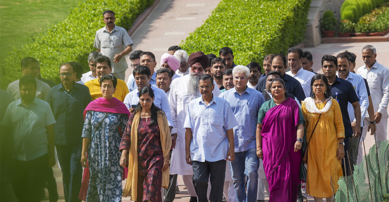 Kejriwal pays homage to Mahatma Gandhi at Raj Ghat before surrender, says exit polls are mind games
