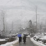 Kashmir Faces Severe Cold Wave Conditions Across the Region