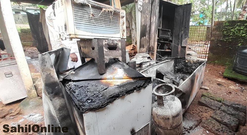 Fire in Bhatkal's Makhdoom Colony; Electronics items, Cupboards, and Valuables Reduced to Ashes, Family Safe