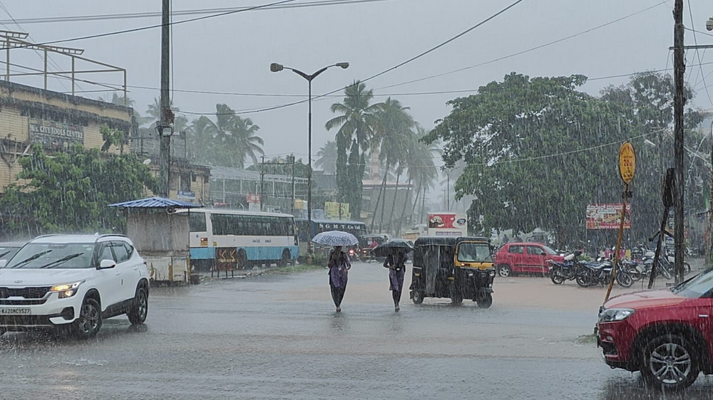 Heavy rains prompt school closures in Bhatkal and surrounding areas