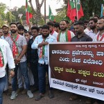 SDPI protests in Bhatkal, demands BJP leader Krishna Naik’s arrest for hate speech