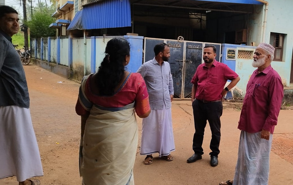 Bhatkal Dengue Concerns Prompt Municipal Visit; Residents Call for Urgent Mosquito Control Measures