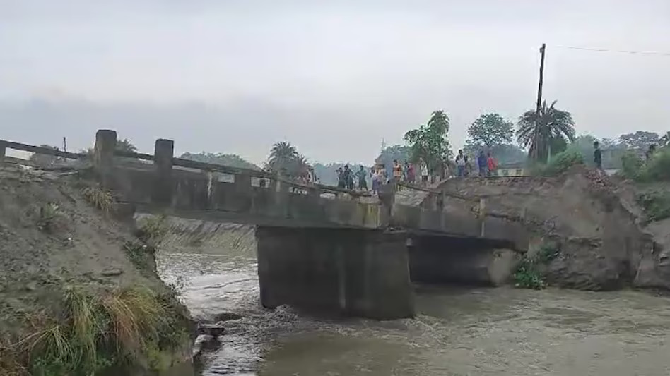 Another bridge collapses in Bihar's Siwan district, 7th such incident in 15 days