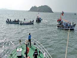 Boat with 40 fishermen from Karwar missing in Arabian Sea, search operation launched