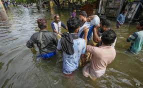 Death toll rises to 12; Boats and tractors used in rescue efforts in rain-hit Chennai