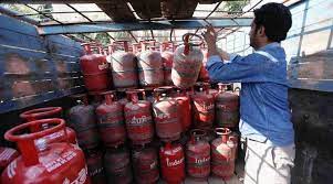 Commercial LPG gas cylinder price hiked by Rs 7