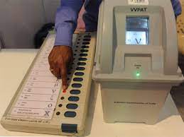 EC estimates Rs 10,000 crore needed every 15 years for new EVMs if simultaneous polls held