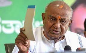 Karnataka govt cites Deve Gowda in its defence; experts see no electoral fallout