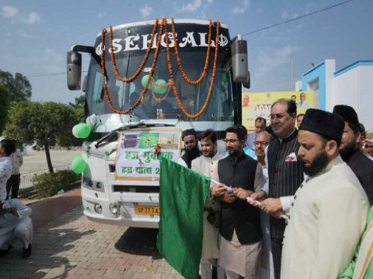 Uttar Pradesh: First batch of Haj pilgrims from Lucknow leaves for Jeddah