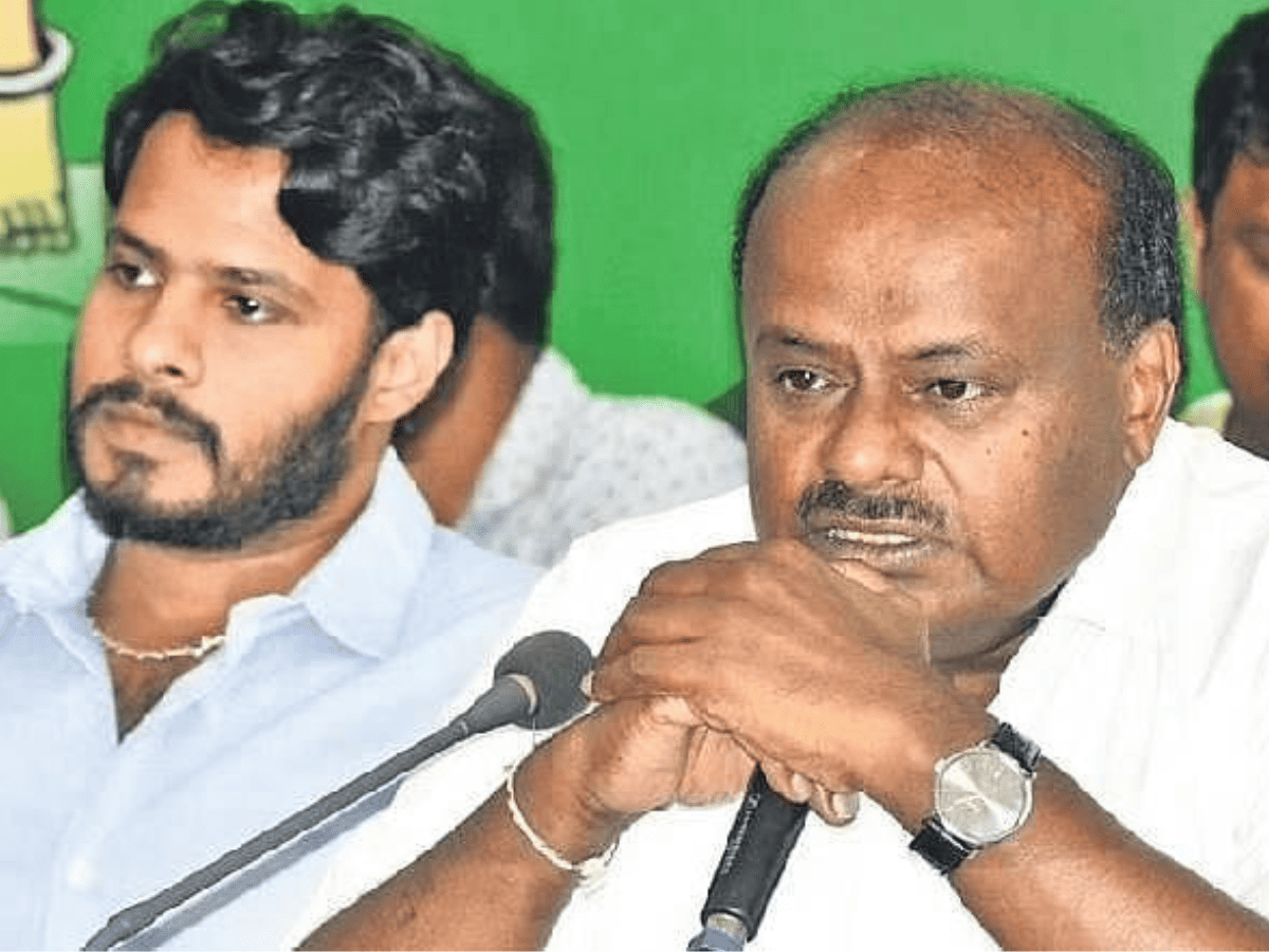 Karnataka polls: Kumaraswamy wins but son Nikhil loses