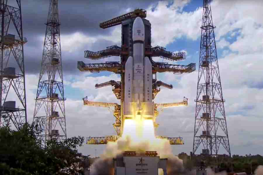 Isro launches LVM3-M4 rocket carrying Chandrayaan-3 from Sriharikota