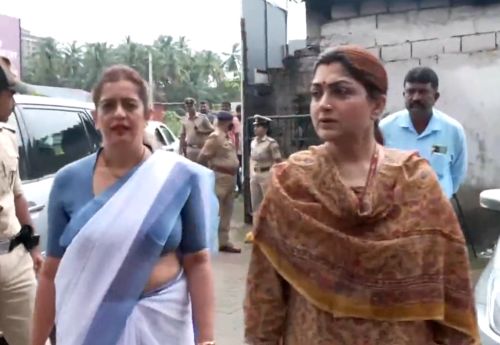 Washroom video row: Khushbu for a thorough probe